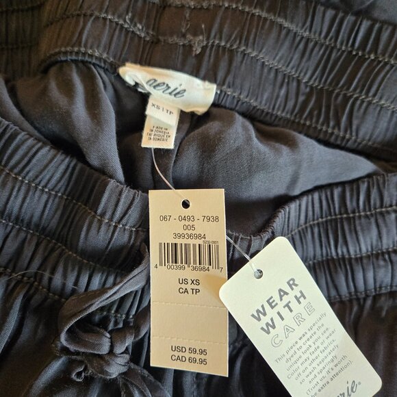 NWT AERIE Silky Satiny Black Cargo Pants XS - Picture 3 of 3